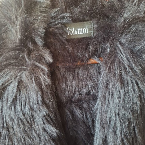Toi&Moi black faux suede coat with faux fur details size L like new