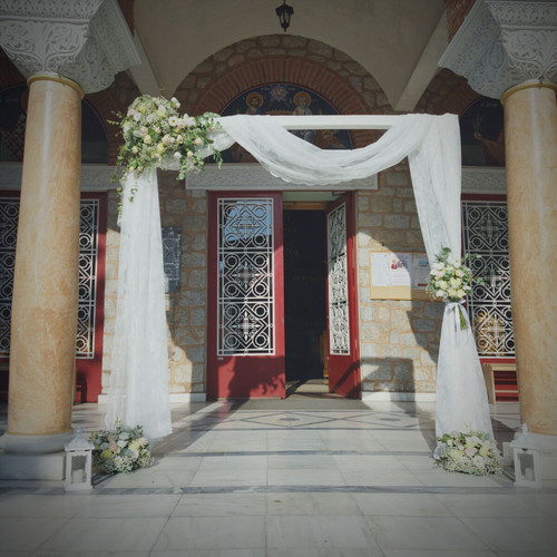 Wooden arch white 2m used