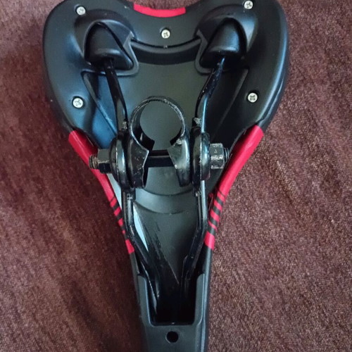 Bicycle saddle new, comfortable for daily use