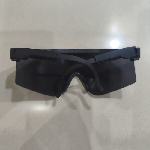 Black sunglasses, like new