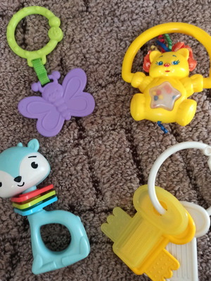 Πακέτο βρεφικά παιχνίδια Fisher Price κουδουνίστρα και μασητικά