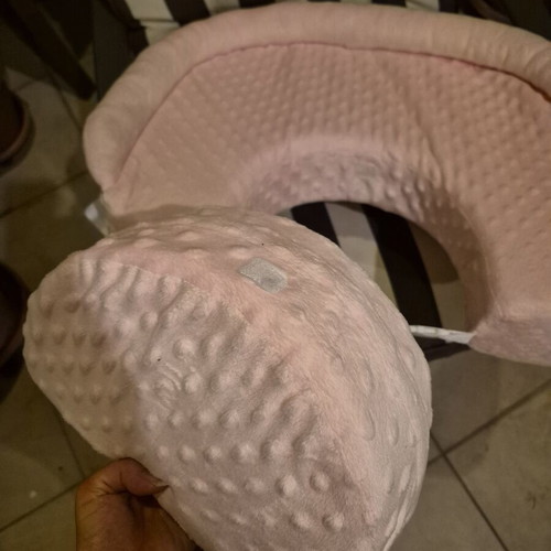 San Diego Bébé Eco-Nursing Pillow like new, pink