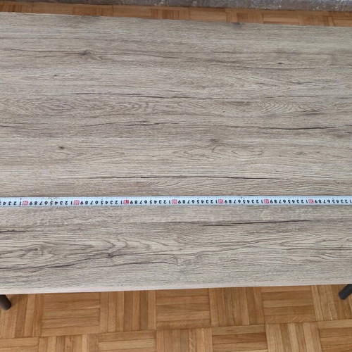 Coffee table used in excellent condition