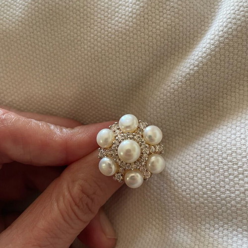 Silver ring with pearls and zirconia diamonds