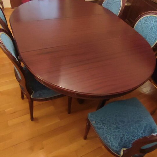 Dining set round table 1960s with 2 extension leaves and 6 carved chairs like new