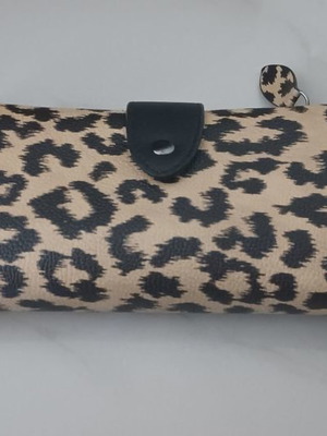 Leopard wallet used with many compartments