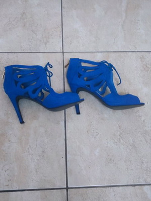 Suede high-heeled ankle boots size 39 like new, blue