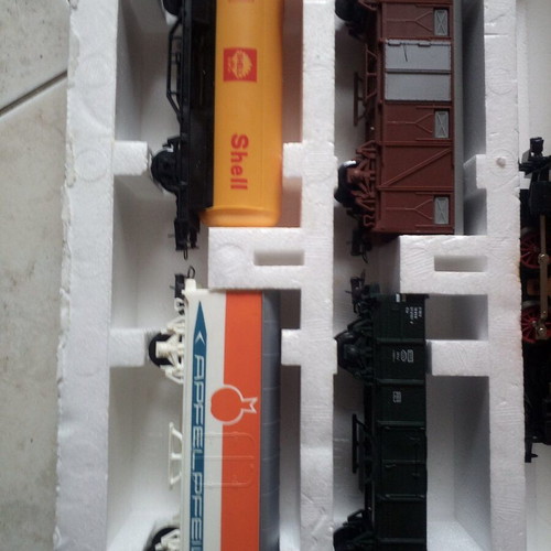 LIMA Railway Set like new, collectible with 2 engines and 8 meters track