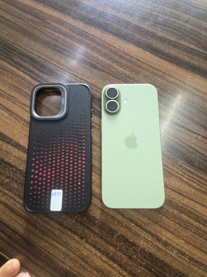 iPhone 17 in excellent condition