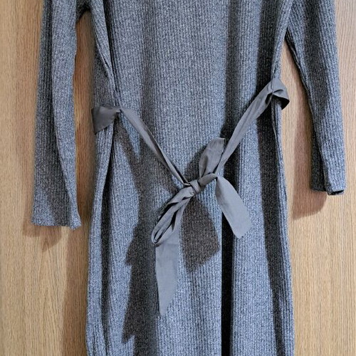 Zara ribbed knit dress no M with belt, like new, beige-brown