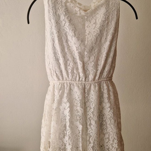 Sleeveless top with lace like new, white, size L
