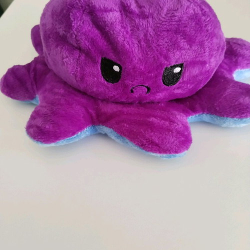 Reversible plush octopus like new