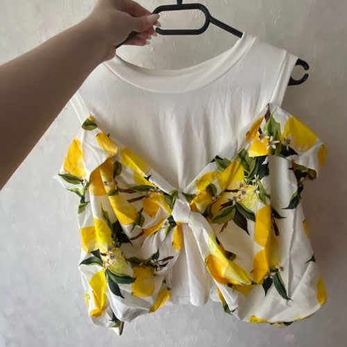 T-shirt new with tag, size S, white and yellow