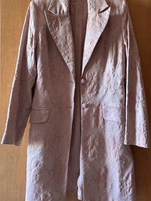 Pink jacket coat with embossed floral pattern like new