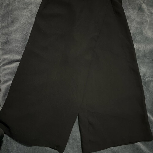 Tag Modest Clothing black pants used like new, size S