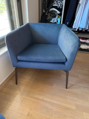Denise Armchair with Footstool by Alivar like new, dark blue velvet fabric
