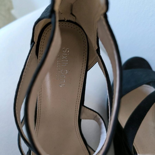 Platform sandals new, black, velvet texture with straps