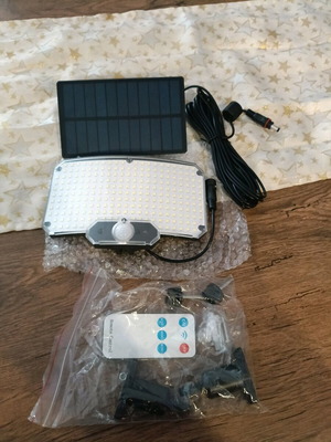 Ηλιακό φωτιστικό τοίχου 234 LED με αισθητήρα κίνησης και τηλεχειριστήριο καινούργιο