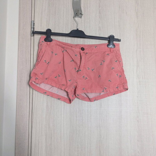 Sfera fuchsia shorts with designs like new