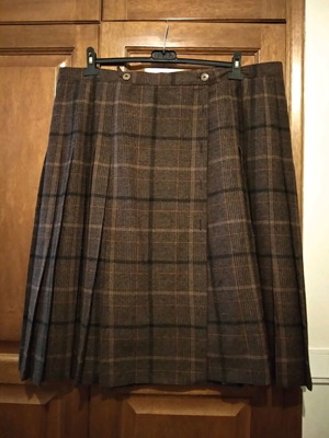 Checked wrap skirt used, winter with pleats and lining