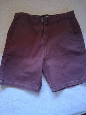 Bershka Bordeaux Bermuda shorts size M like new