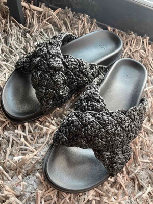 H&M Flat Sandals New With Braided Straps Size 40 Black