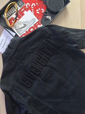 Givenchy denim jacket, black, size medium