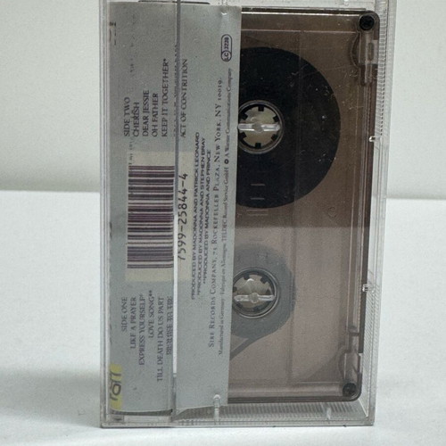Madonna Like a Prayer cassette like new, pop