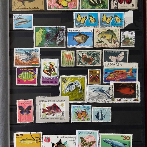 Thematic stamps new, set of 30 from 27 countries