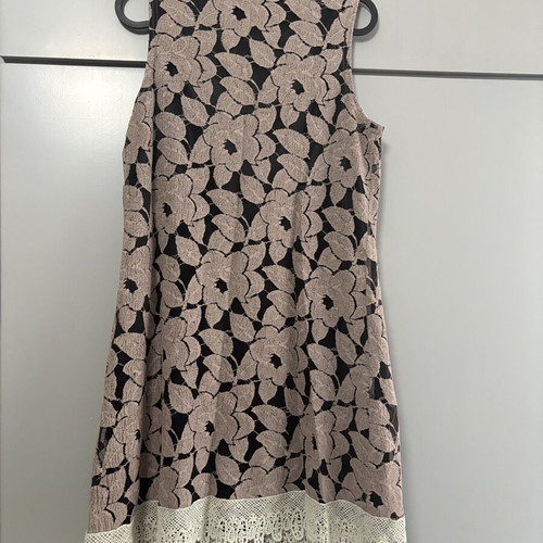 Yumi short dress medium/large with floral pattern and decorative collar like new