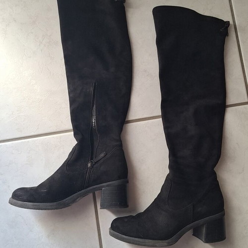 Tamaris tall boots size 39 used, black