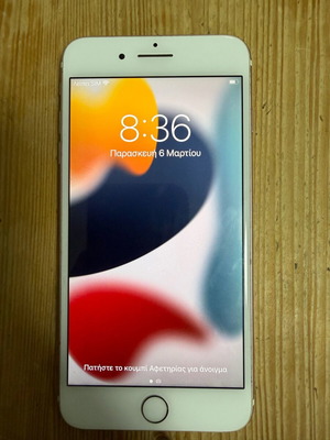 I phone 7 Plus like new with case
