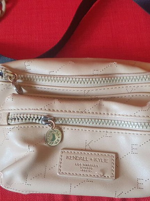 Kendal and Kylie banana bag used, white and beige