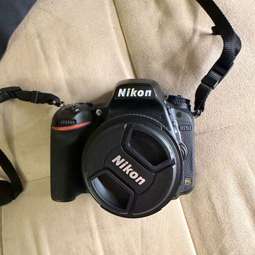 Nikon D750 camera like new with AF-Nikkor 50 1.8G and AF-S 18-55 lenses