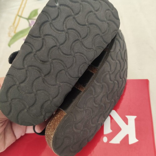 Kickers sandals size 25 like new, black kids shoes