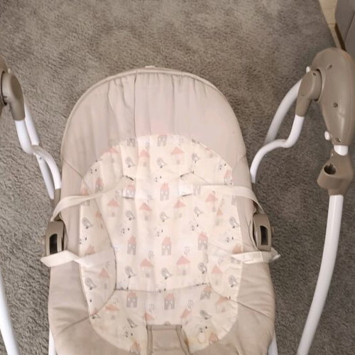 Electric baby cot like new, relax