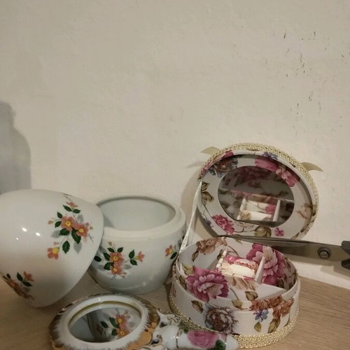 Jewelry box set 3 pieces like new, multicolored