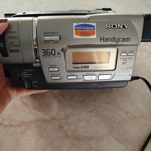 Sony Handycam Video 8 Hi8 vintage camcorder like new with charger and accessories
