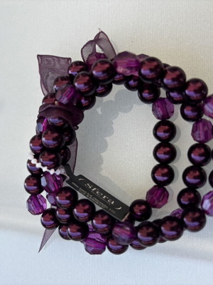Bracelet purple with beads new