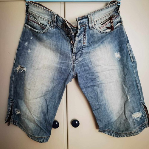 Badge bermuda shorts like new, size L, blue