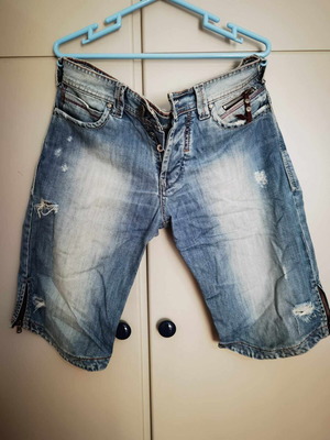 Badge bermuda shorts like new, size L, blue
