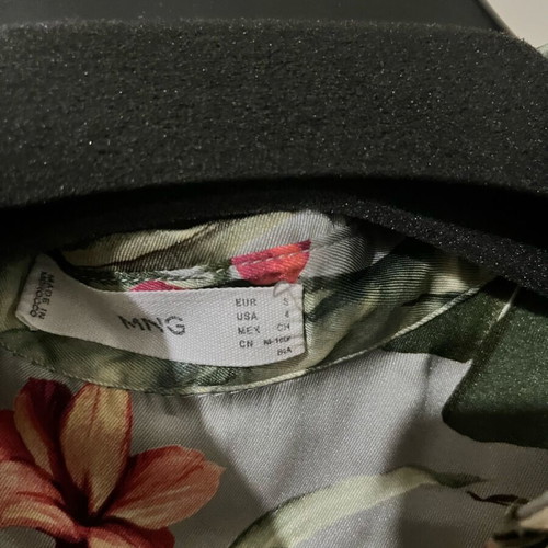 Floral shirt Mango size S like new