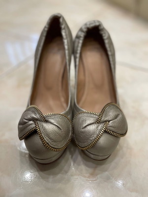 See By Chloe gold/silver leather pumps like new, size 38