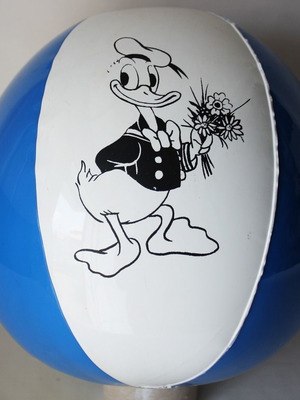 Vintage 70's Donald Duck inflatable beach ball Greek new