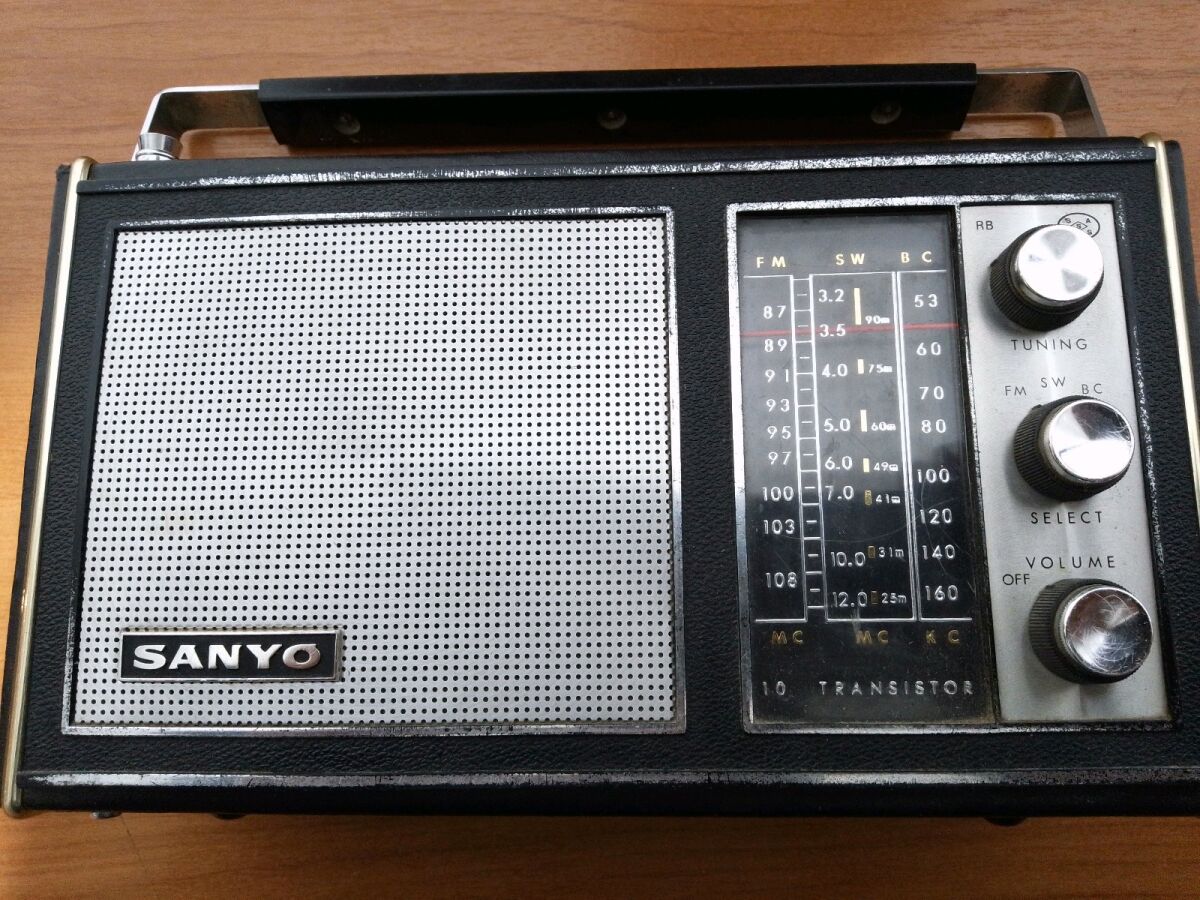 SANYO 10G-888 Vintage Transistor Radio… - € 50,00 - Vendora.cy