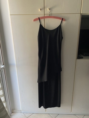 A.L.E. long black dress with straps and extra fabric, size M, viscose