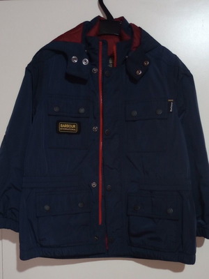 Παιδικό μπουφάν Barbour International σαν καινούργιο, αδιάβροχο, μέγεθος S