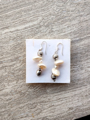 925 Earrings with Pearls like new, silver and white