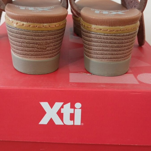 Xti platform sandals No 39 camel like new, 6 cm heel