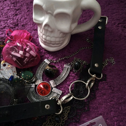 Jewellery jar like new with box